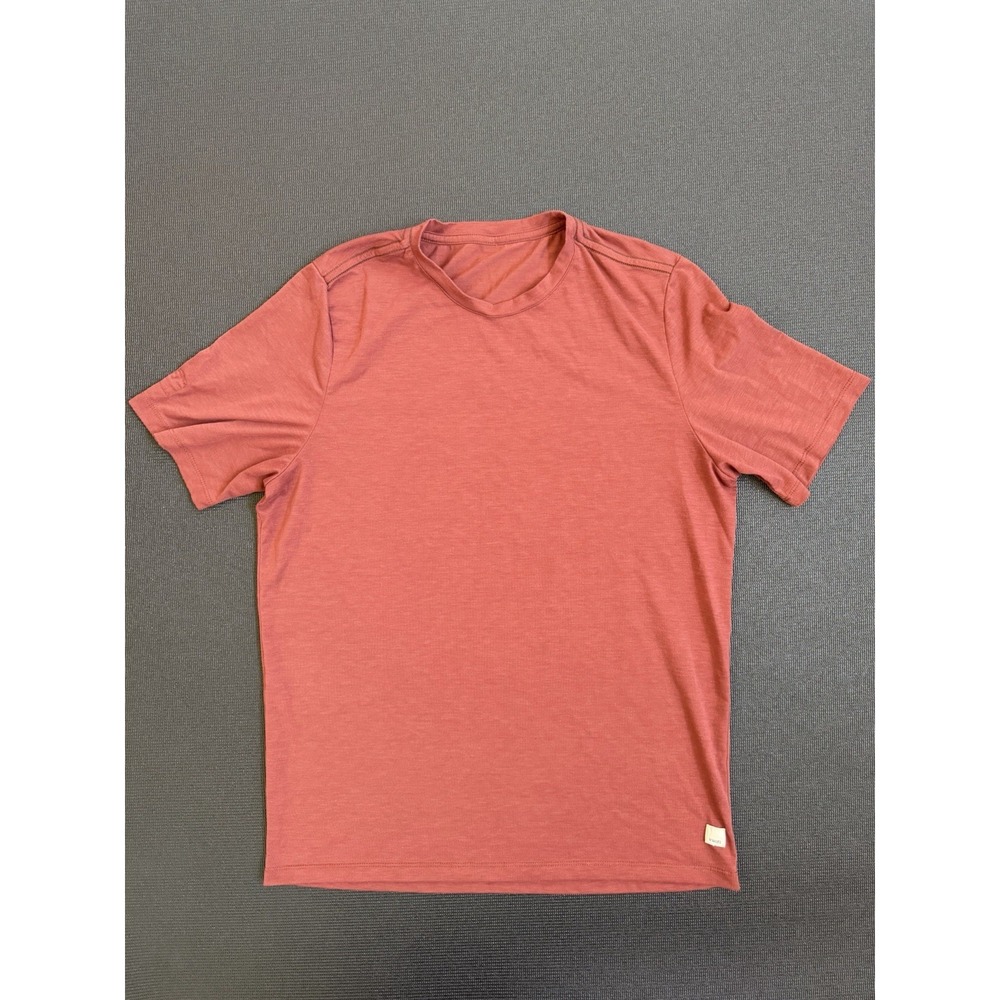 Vuori Current Tech Shirt Mens M Coral Red Short Sleeve Lightweight Athletic